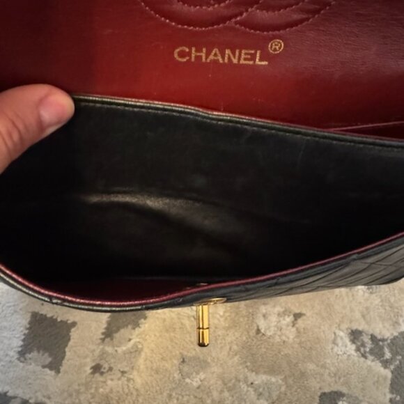 Chanel Classic Double Flap Medium Black Lambskin with 24k gold plate hardware - Picture 14 of 16